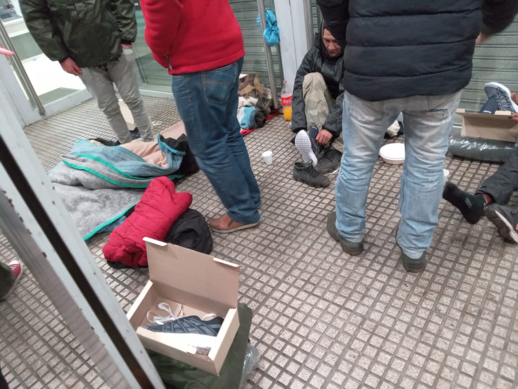 Asistencia con ropa y comida a personas en situación de calle